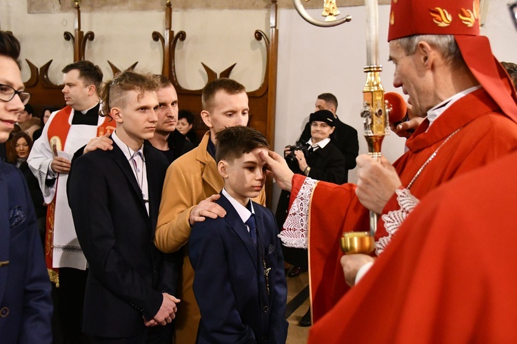 Bierzmowanie w sądeckiej bazylice