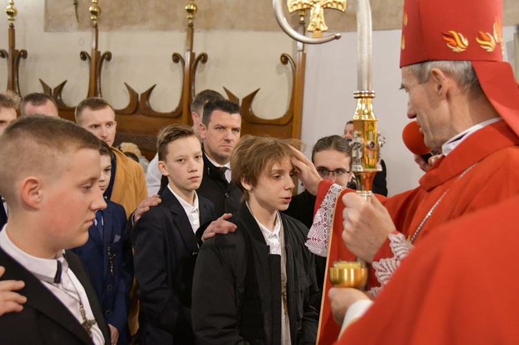 Bierzmowanie w sądeckiej bazylice