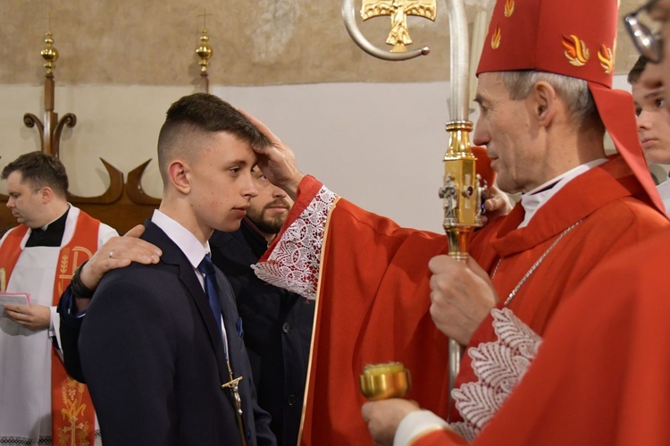 Bierzmowanie w sądeckiej bazylice