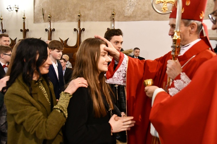 Bierzmowanie w sądeckiej bazylice