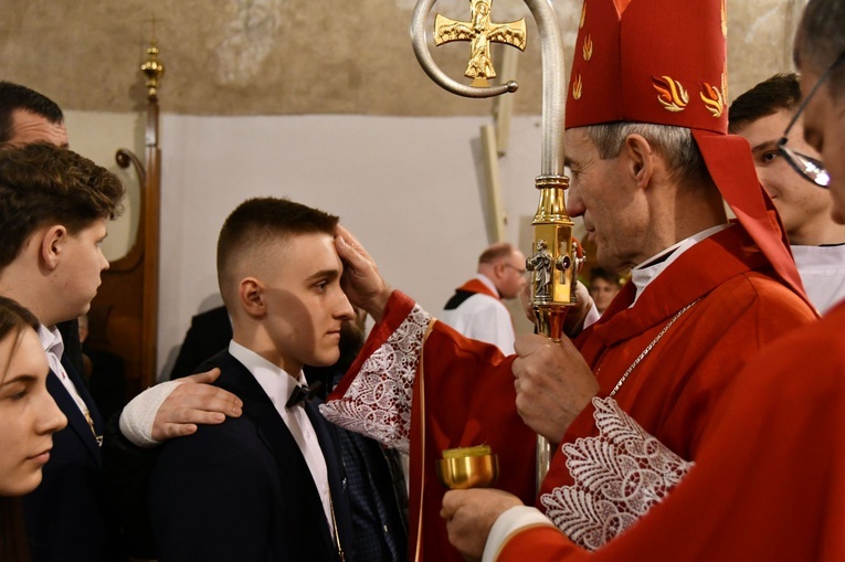 Bierzmowanie w sądeckiej bazylice