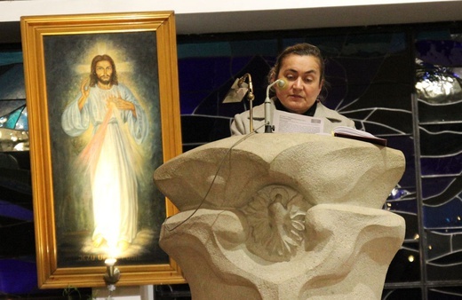 Przekazanie ryngrafu ks. mjr. Rudolfa Marszałka parafii w Bystrej Krakowskiej