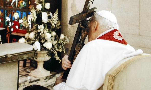 Droga Krzyżowa w duchu św. Jana Pawła II 