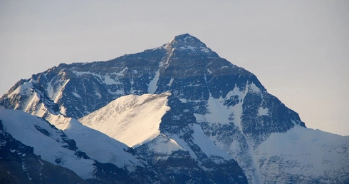Dostęp na Mount Everest zamknięty z powodu koronawirusa