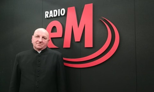 Ks. Jan Hańderek, opiekun Salezjańskiego Wolontariatu Misyjnego "Młodzi Światu" 