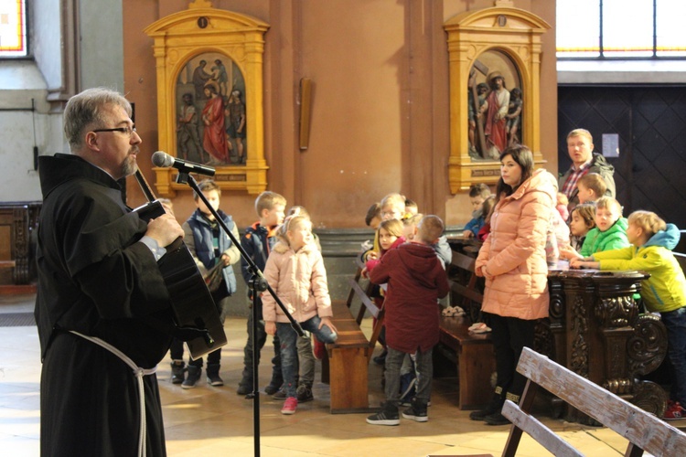 Świątynia, katecheza i kino