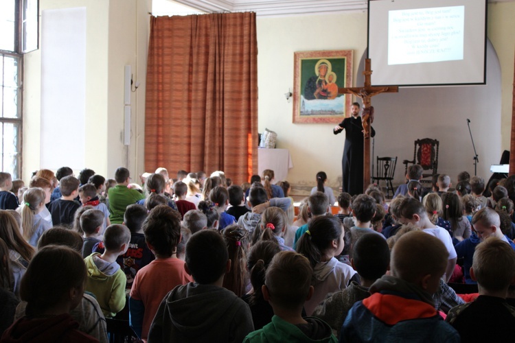 Świątynia, katecheza i kino