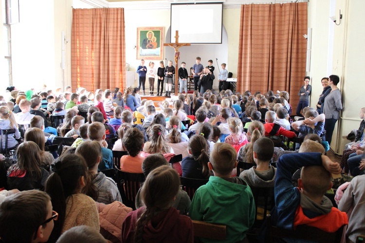 Świątynia, katecheza i kino