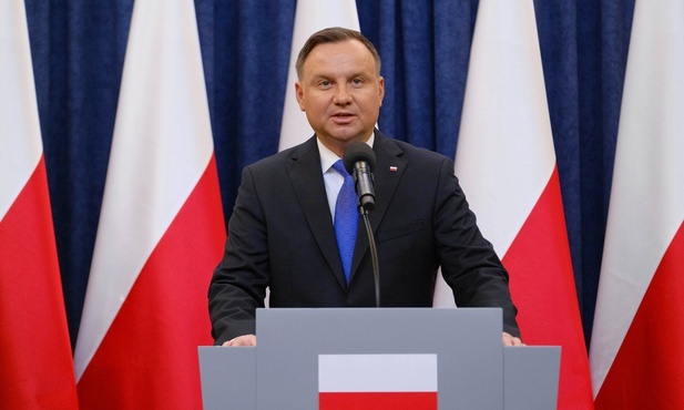 Prezydent: Nie jest w tej chwili rozważane wprowadzenie w Polsce stanu wyjątkowego