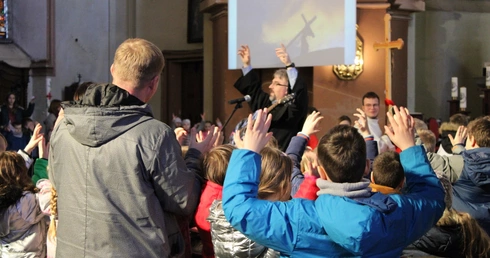 Świątynia, katecheza i kino