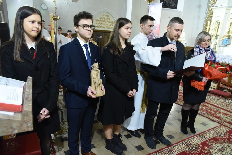 Święci w Książnicach