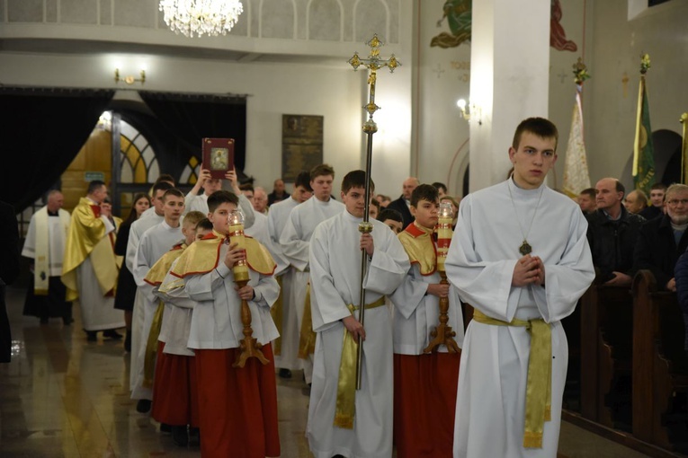 Święci w Książnicach