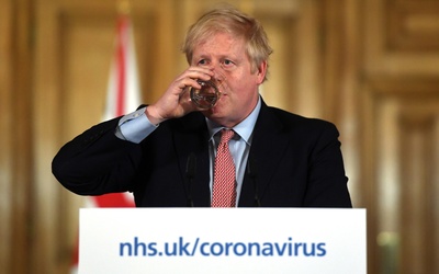 W. Brytania: Naukowcy wzywają rząd do zmiany strategii walki z koronawirusem