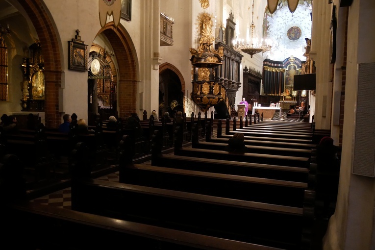 Niedzielna Msza św. za pośrednictwem portali społecznościowych