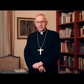 Przewodniczący Episkopatu dziękuje wiernym świeckim i służbom medycznym