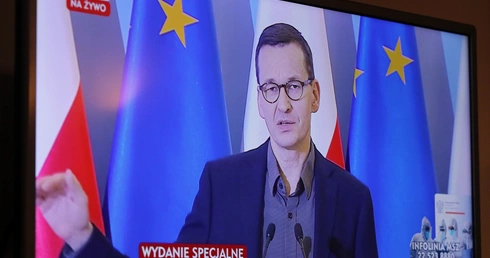 Premier: Musimy dostosowywać infrastrukturę służby zdrowia do większej liczby zachorowań