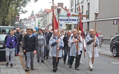 ▼	„Zaprzysiężona” pielgrzymka z Płocka  do Skępego.