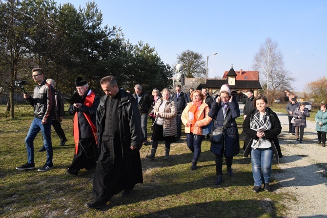 Droga Krzyżowa w Wał-Rudzie w czasach zarazy