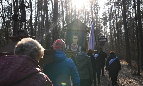 Po śladach jej drogi do nieba.