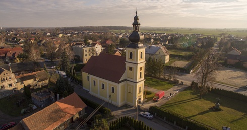 Transmisja Mszy świętej z parafii pw. św. Michała Archanioła w Długołęce