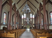 Wnętrze kościoła pw. Miłosierdzia Bożego w Brzesku.