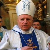 Bp Józef Wróbel.