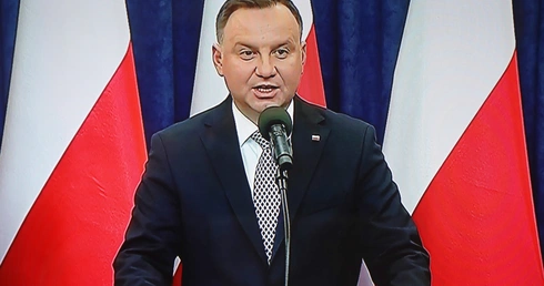 Prezydent: W najbliższych godzinach zostanie uruchomiona aplikacja dla osób na kwarantannie