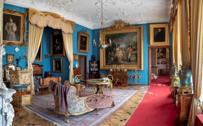 Sypialnia hrabiny jest jednym z pomieszczeń, które można zwiedzać.