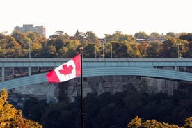 Kanada w nocy z piątku na sobotę zamyka granicę z USA