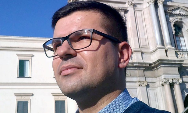 Ks. Łukasz Bankowski w Pompejach.