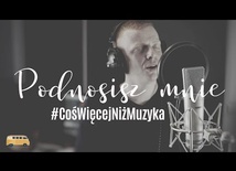 Podnosisz mnie (You Raise Me Up -cover) | #CośWięcejNiżMuzyka |  RobimyCośWięcej🚌