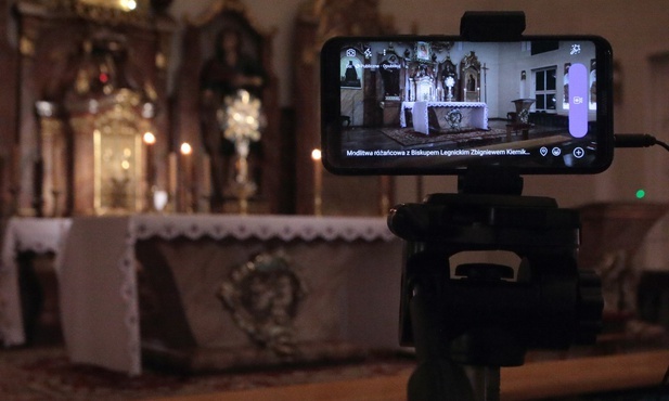 Archidiecezja. Internetowe i radiowe transmisje Mszy św. i nabożeństw (aktualizacja)