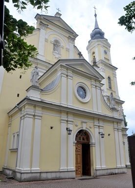 Barokowa świątynia w Szczucinie.