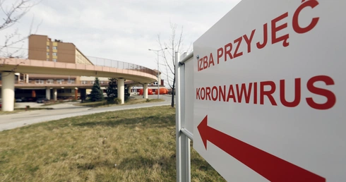 Kobieta z objawami zakażenia koronawirusem uciekła ze szpitala w Koninie