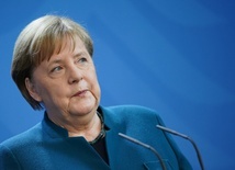Angela Merkel podda się domowej kwarantannie 