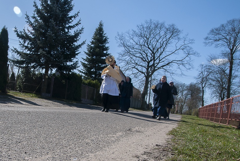 Procesja w Skrzatuszu