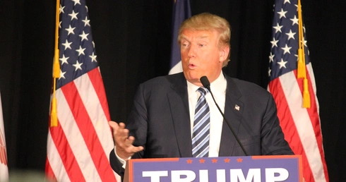 Trump uspokaja: Kryzys związany z koronawirusem wkrótce się zakończy