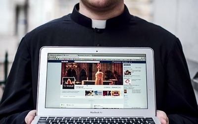Księża z wielu parafii  naszej diecezji  od początku podjęli się tworzenia wspólnoty słowa w sieci, łącząc się wirtualnie ze swymi parafianami.