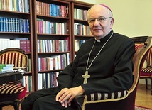 ▲	Metropolita udzielił diecezjanom dyspensy od obowiązku niedzielnego uczestnictwa we Mszy św. aż do odwołania.