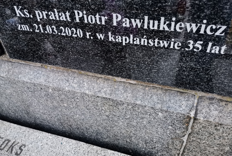 Tu spocznie ks. Piotr Pawlukiewicz