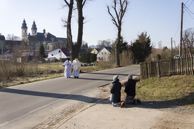 Krzeszów. Procesja z Najświętszym Sakramentem 