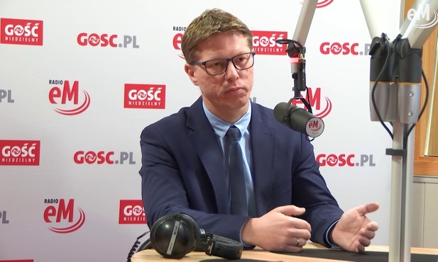Daniel Beger, prezydent Świętochłowic: ruszamy z akcją "Wpłać zaliczkę, umów się później"