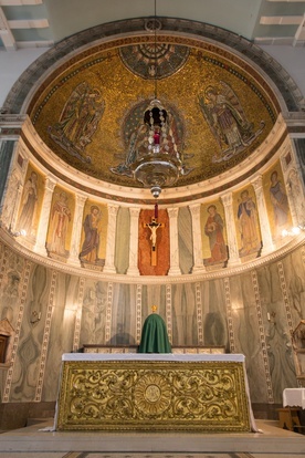 Anglia: Rząd zamyka miejsca kultu