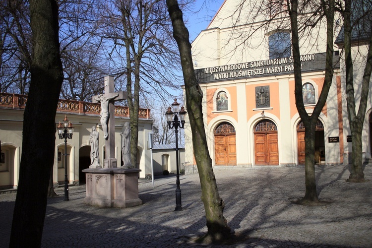 Sanktuarium św. Anny Samotrzeciej w czasie epidemii