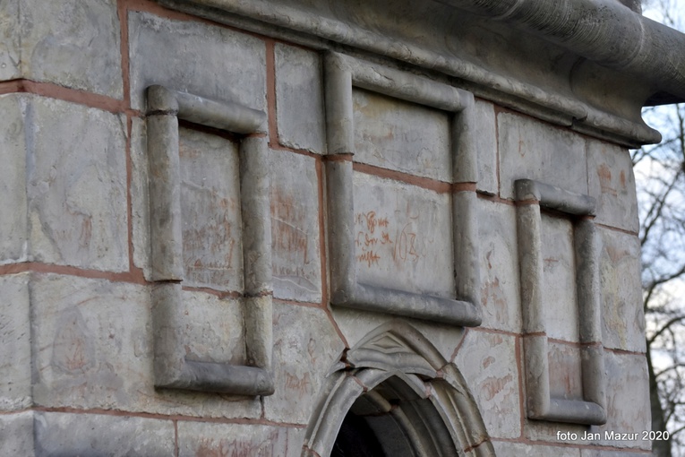 Piękne zabytki diecezji. Wizyta w kaplicy Bożego Grobu w Żaganiu