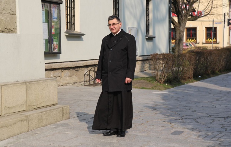 Błogosławieństwo i Koronka do Bożego Miłosierdzia z wieży konkatedry w Żywcu