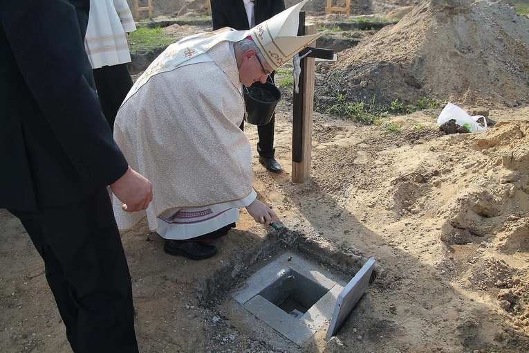 Bp Marek Mendyk w obiektywie Gościa Niedzielnego