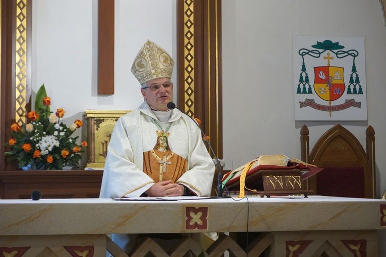 Bp Marek Mendyk w obiektywie Gościa Niedzielnego