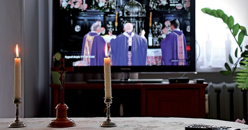 Kościół  poza kościołem