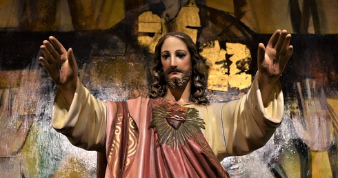 Brak możliwości przyjęcia Komunii św. nie przerywa praktyki pierwszych piątków miesiąca